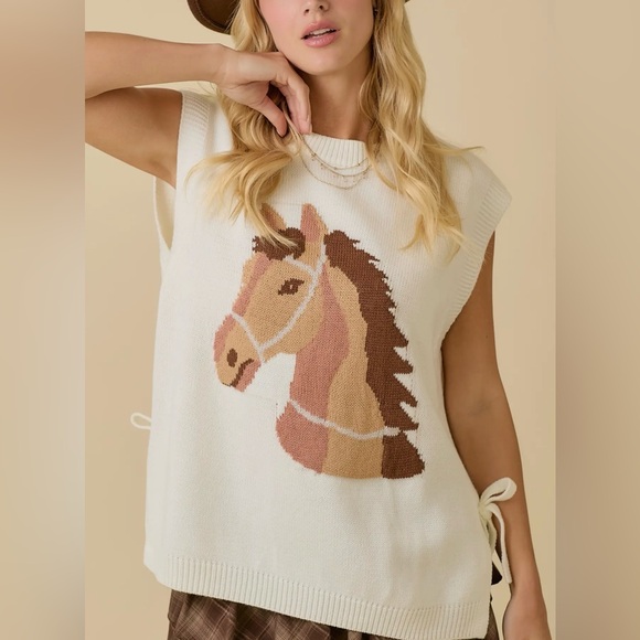 Main Strip Tops - Main Strip Cream Horse Knit Vest